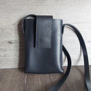 Mossbags Black Leather Crossbody Bag